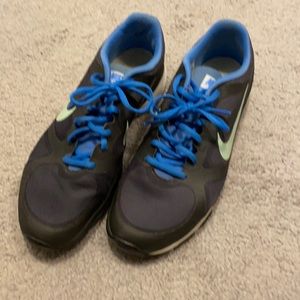 Nike women’s sneakers